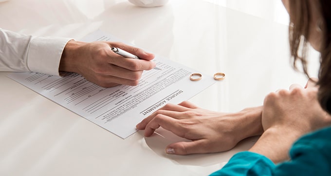 چگونه گردآوری مدارک صحیح باعث تسریع روند طلاق توافقی میشود؟